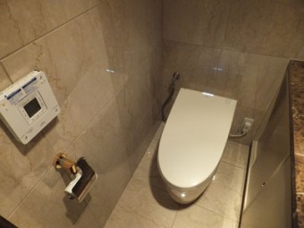 節水でやわらかい洗浄音のネオレストAHに交換 節水でやわらかい洗浄音のネオレストAHに交換